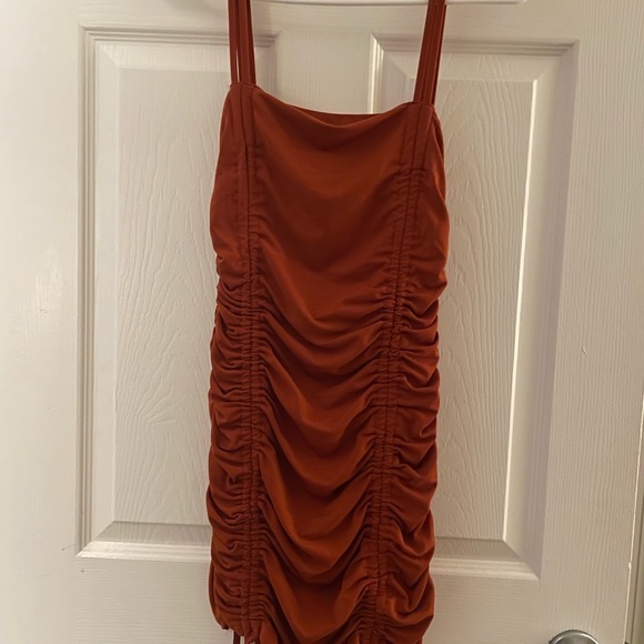 Ruched dress. Sz small - Picture 3 of 4